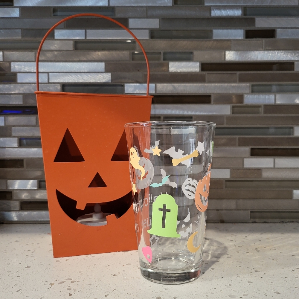 Halloween Queen Glow in the Dark Glass - Picture 3 of 3